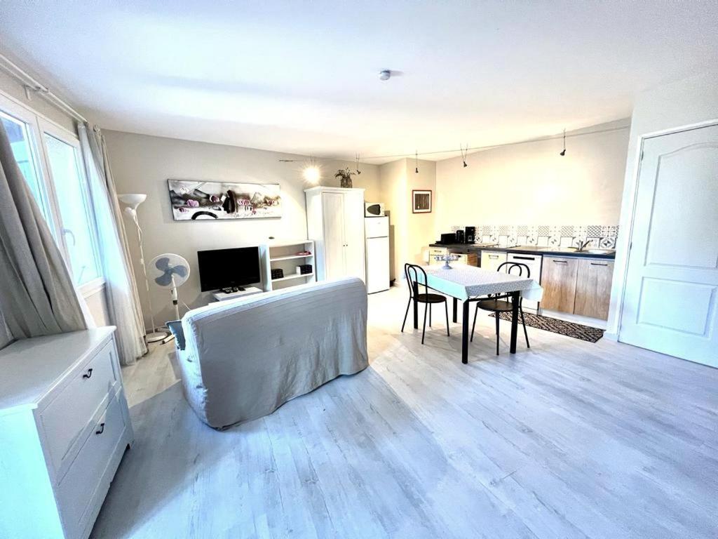 Appartement La Vigne Et L'Olivier à Villeneuve-lès-Avignon Extérieur photo